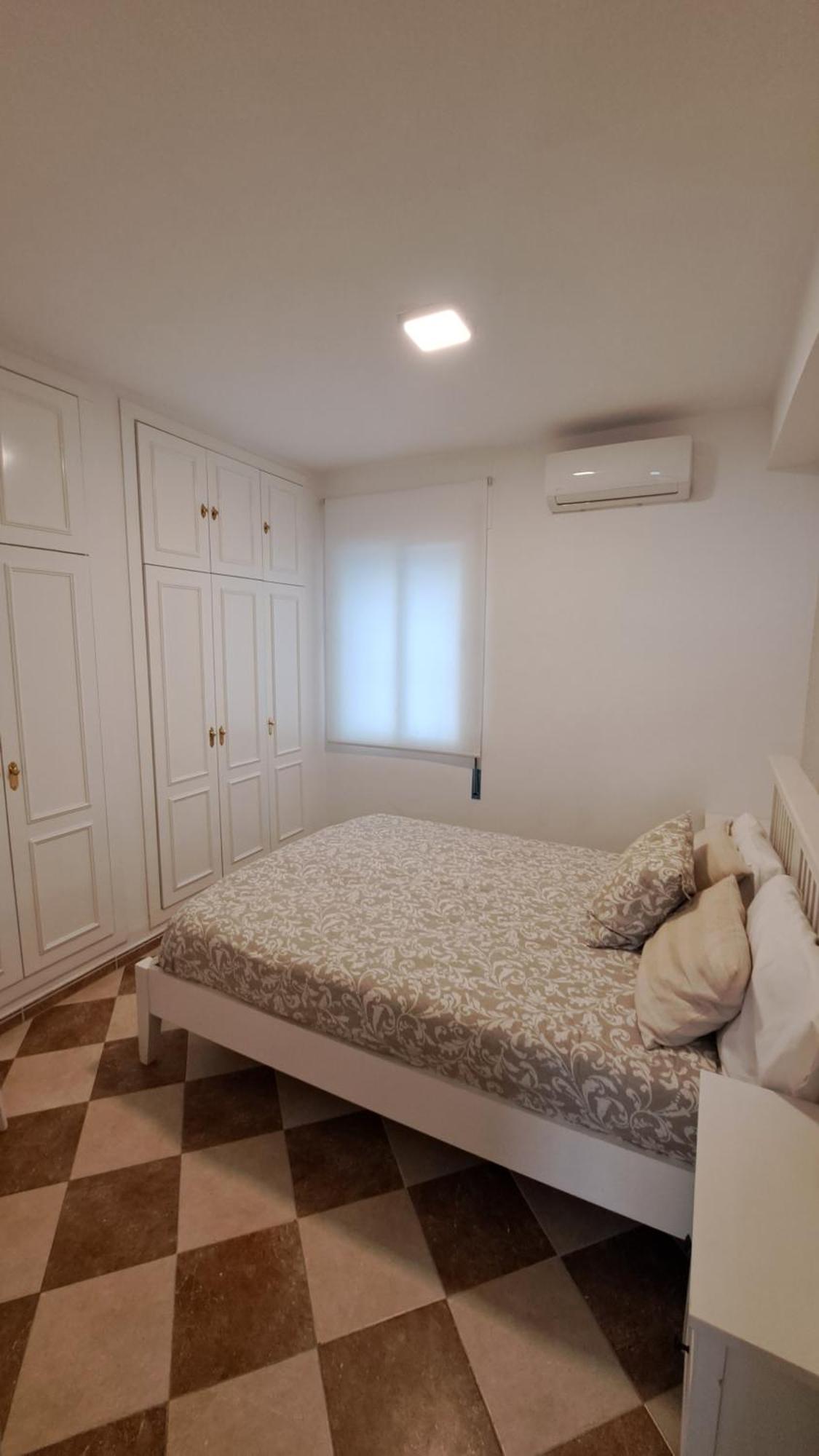 Ms4 Apartamentos Nervion Seville Luaran gambar