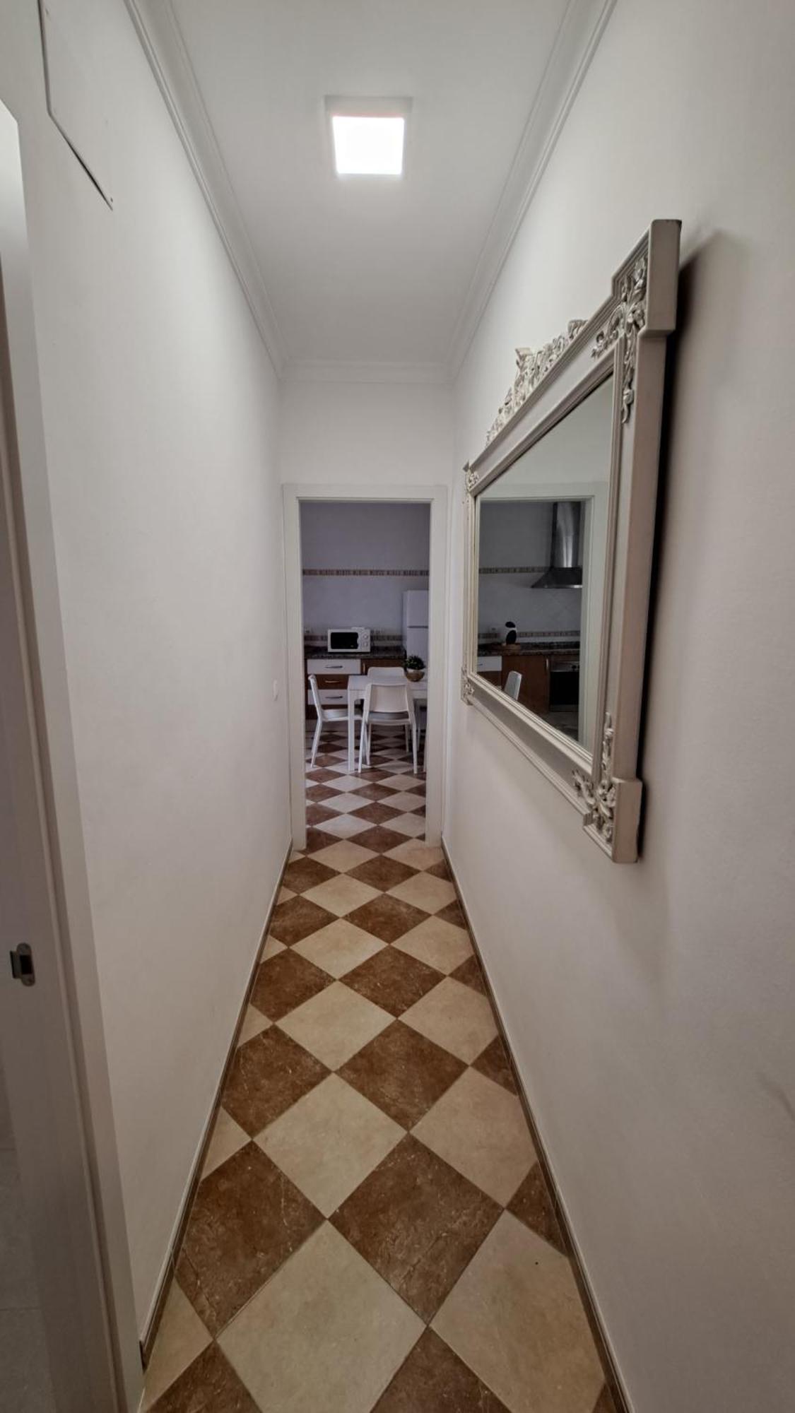 Ms4 Apartamentos Nervion Seville Luaran gambar