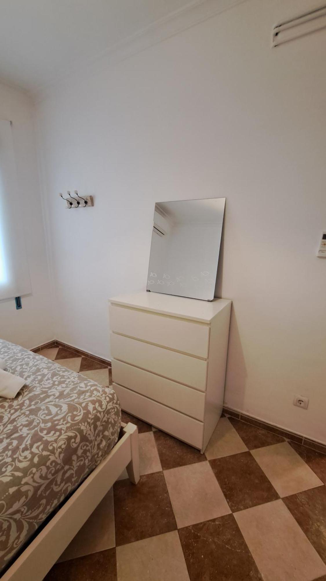 Ms4 Apartamentos Nervion Seville Luaran gambar